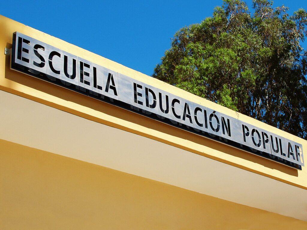 Más Escuelas